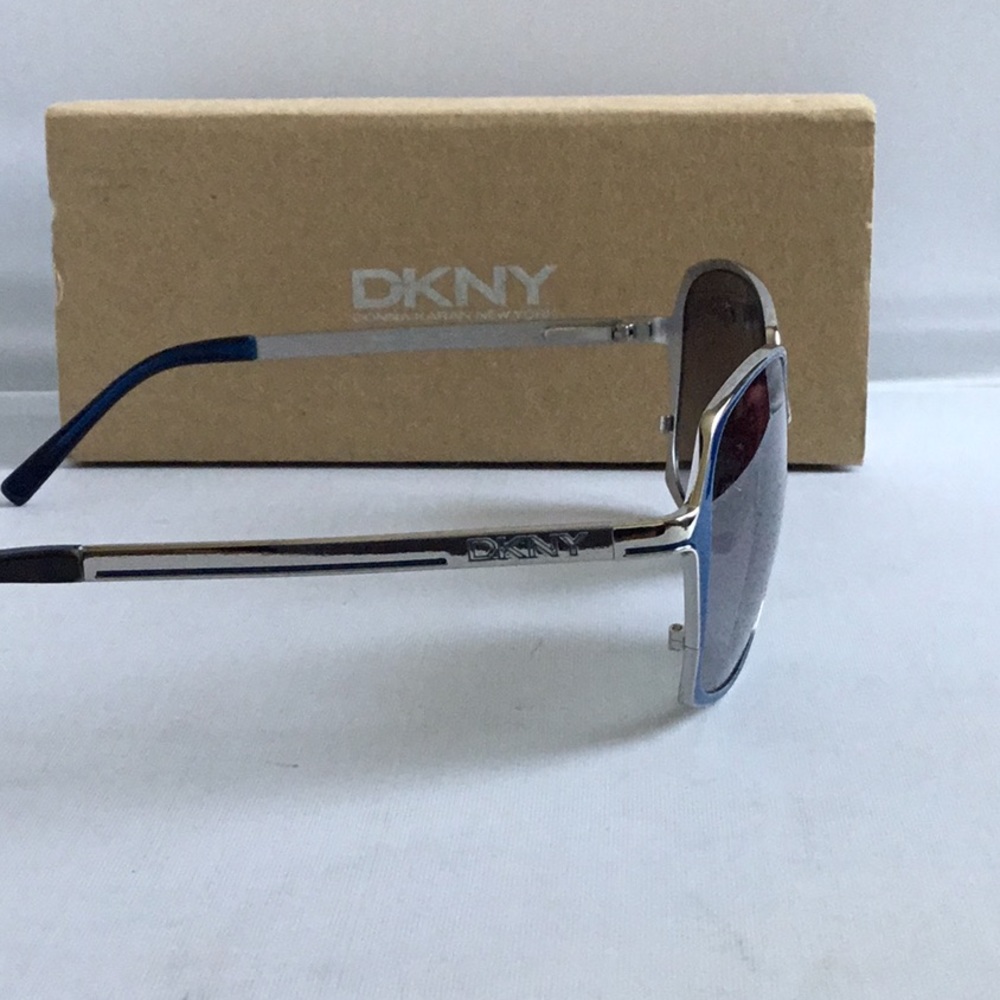 DKNY LADIES SUNGLASSES. - Picture 4 of 7